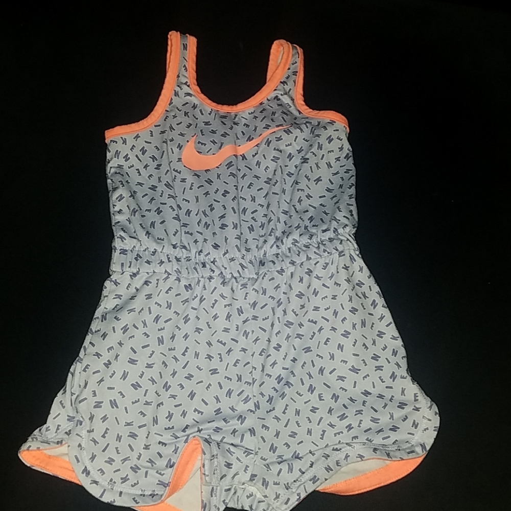 Short jumpsuit